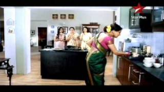 Madhuri Dixit in Xpert Aquashine Commercial