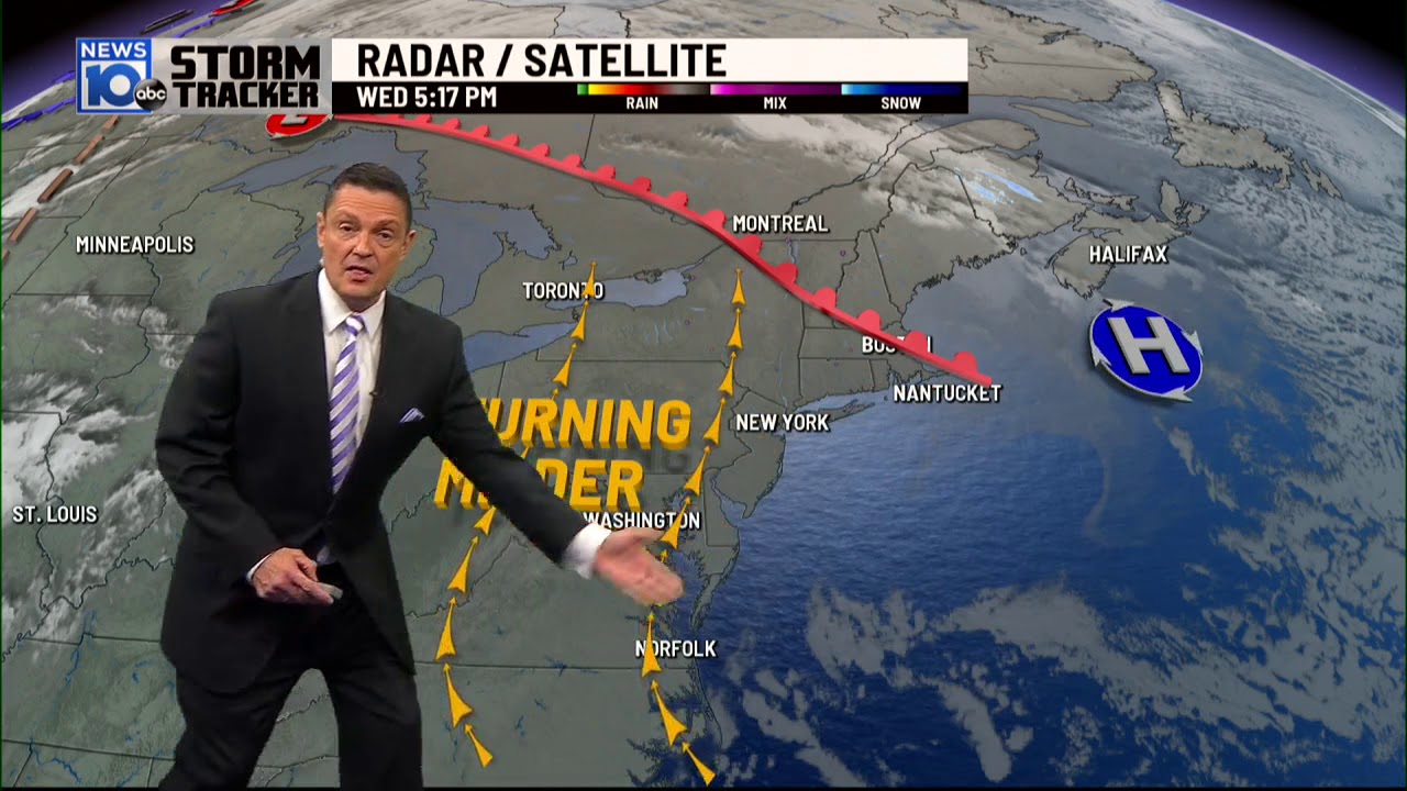 UPDATE at 6:05pm.... Wednesday Evening Storm Tracker Forecast ...