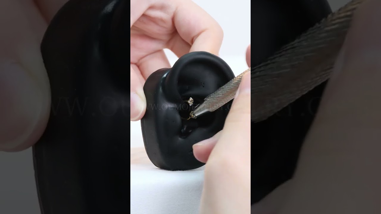 A little starry sparkle for your daith ✨