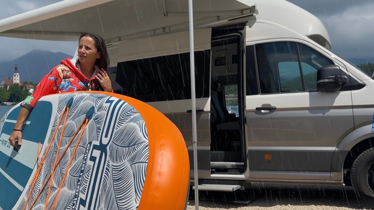 ЖИЗНЬ В ДОРОГЕ С ФУРГОНОМ | ДОЖДЛИВЫЙ ДЕНЬ В КЕМПИНГЕ РЯДОМ С ОЗЕРОМ БЛЕД, СЛОВЕНИЯ