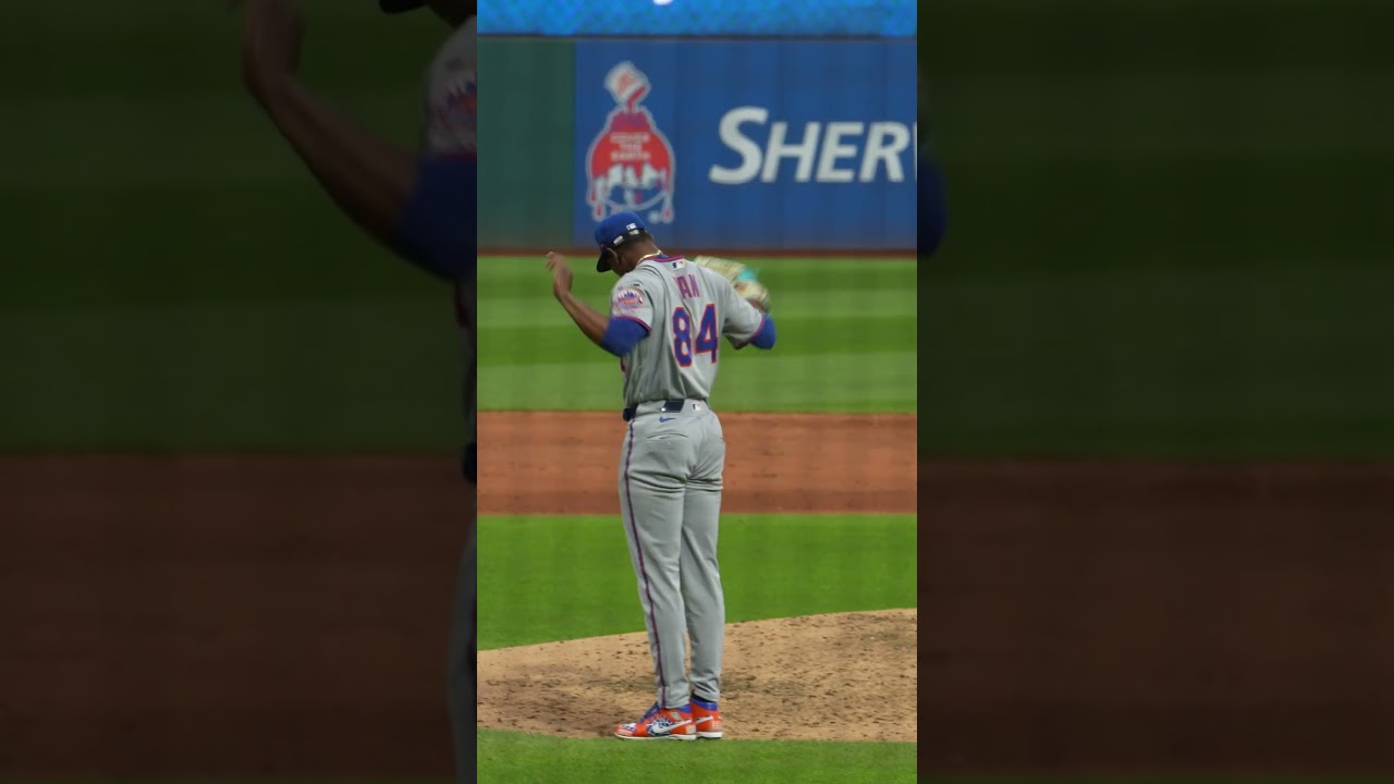 We can watch Jefry Yan pitch every night 😭