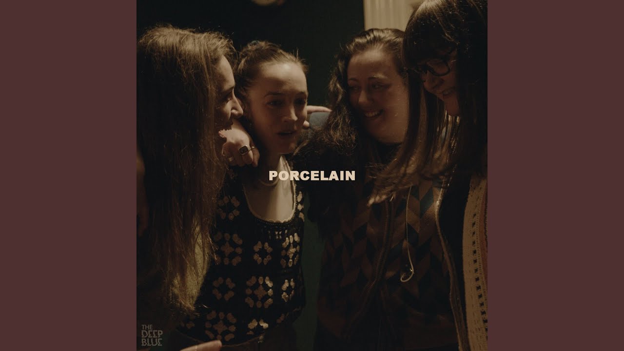 ♦️♦️♦️♦️LA CERAMIQUE SONG♦️♦️♦️♦️ La ceramique Song. by TREGEAR, Mary | Harteveld Rare Books Ltd.