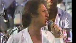 Video thumbnail of "Mama Told Me Not To Come (7/05/81) - Three Dog Night"