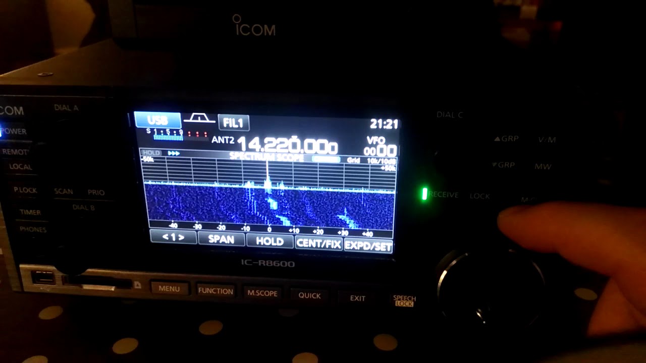 HAM Radio - Icom IC-R8600 - YouTube