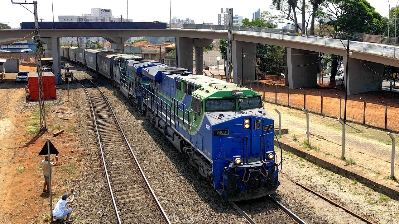 Cruzamento Impressionante de Trens Graneleiros em São Carlos! MRS x Suzano