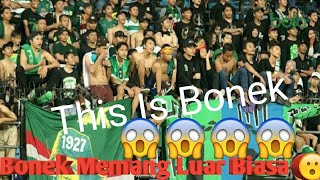 Aksi Bonek Yang Bikin Suporter Luar Negeri Geleng-Geleng Kepala ! 😱😱😱
