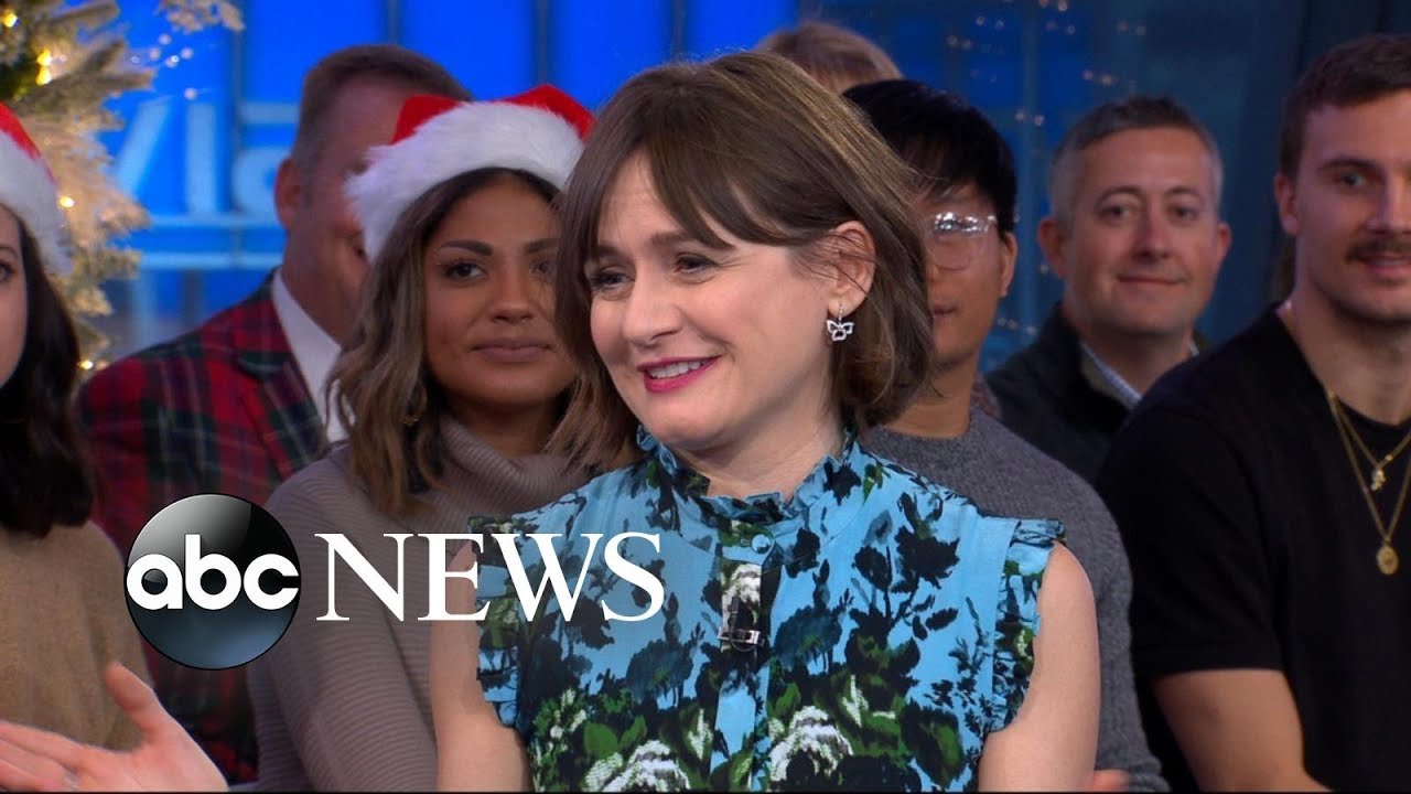 Emily Mortimer says 'it's an amazing honor' appearing in 'Mary Poppins Returns'