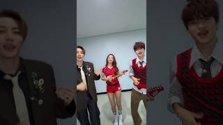 ABoomboombassCD #RIIZE #라이즈 #SOHEE #소희 #ANTON #앤톤 #나연 #NAYEON #TWICE #트와이스 @TWICE #BoomBoomBass