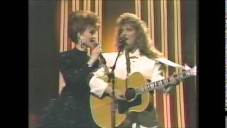 The Judds "Rockin' to the Rhythm of the Rain" 1988 chords