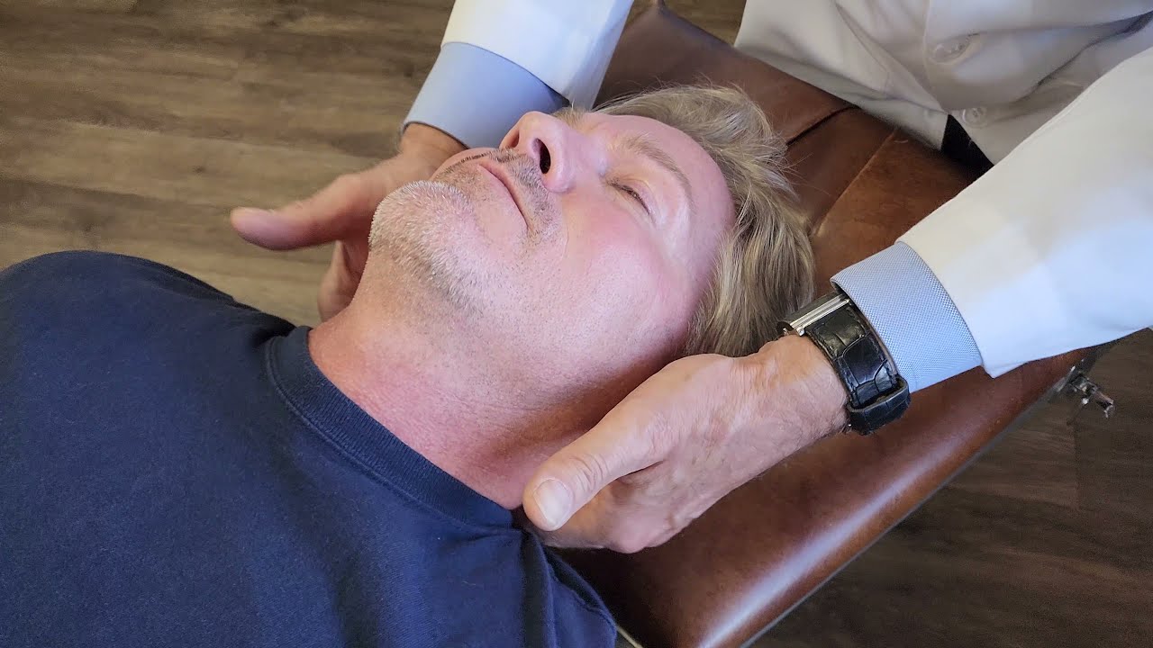 ОБЛЕГЧЕНИЕ БОЛИ В ШЕЕ И СПИНЕ! ДРАМА ИЗ ЖИЗНИ! ~ Денверский мануальный терапевт «сломал» позвоноч...