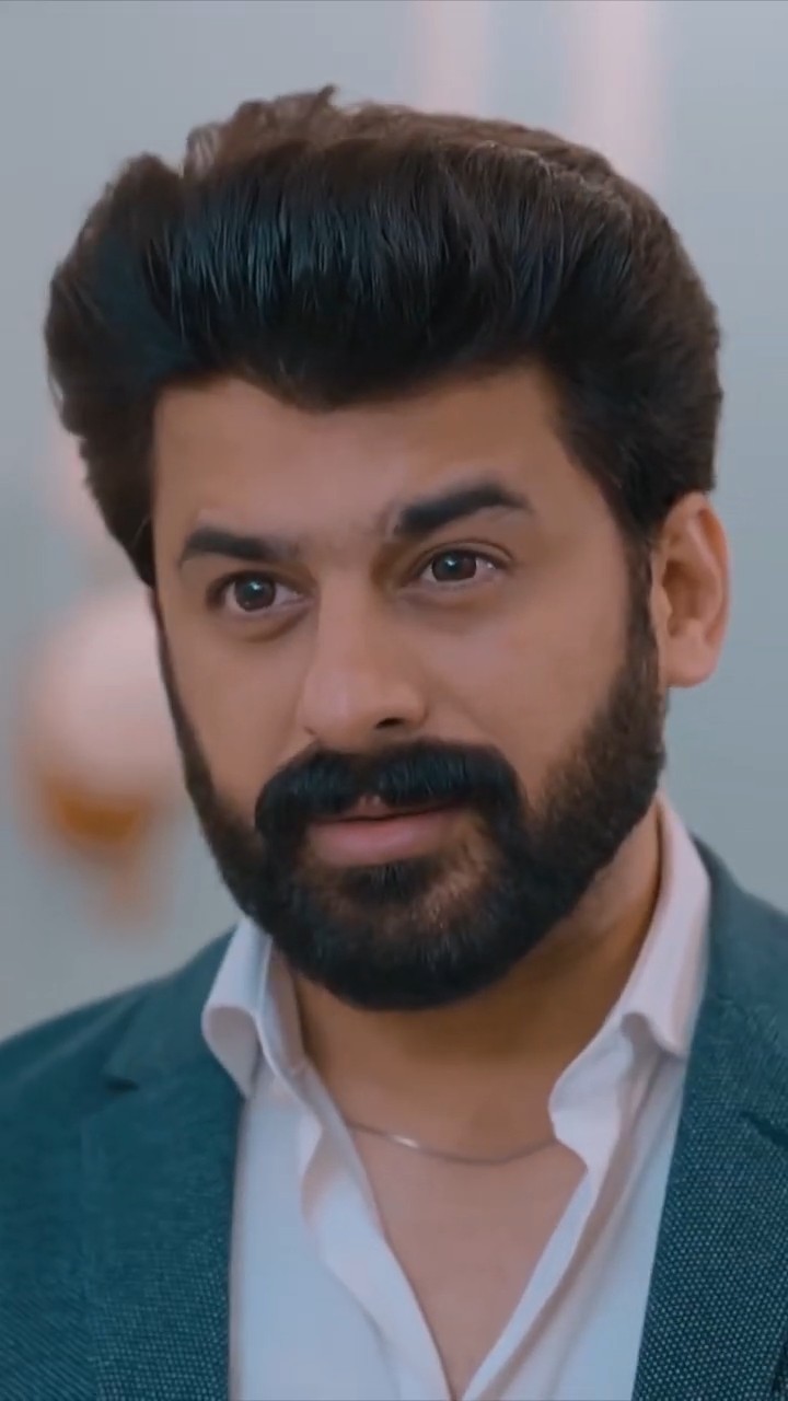 Tum Thora Kam Bola Karo ? #naqaab  #humayounashraf  #shorts