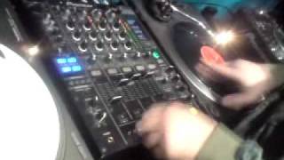 drum n bass scratch dj cuttin edge