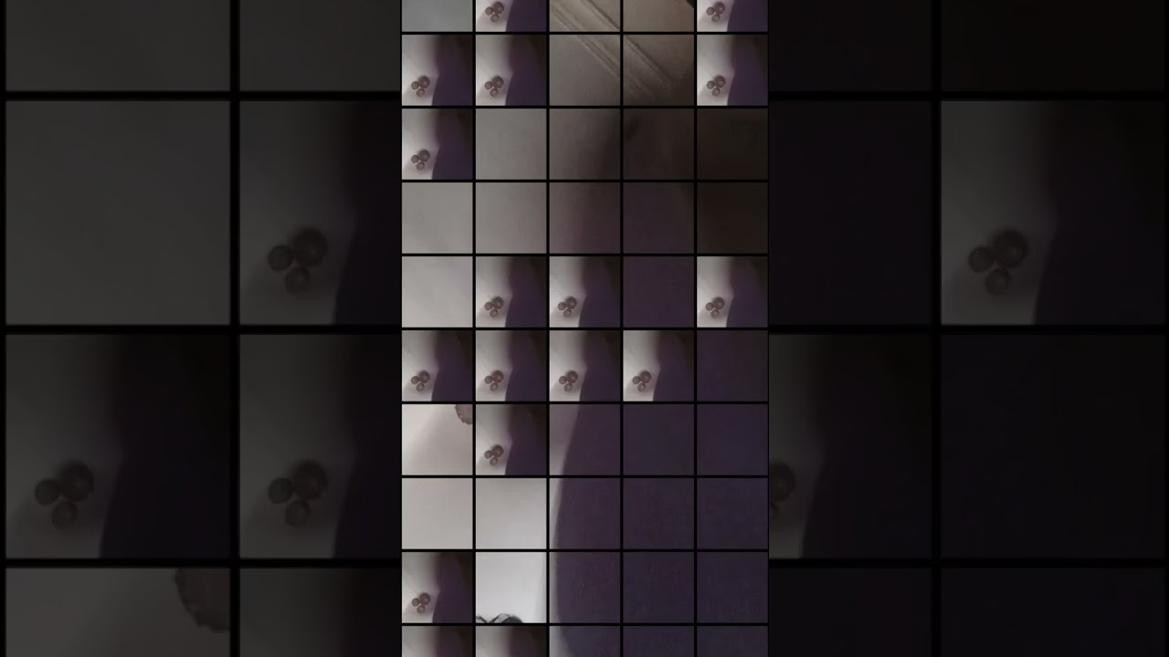 It's a scary flamingo 🦩