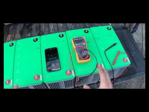 Vidéo: Comment tester une batterie à décharge profonde de 12 volts ?