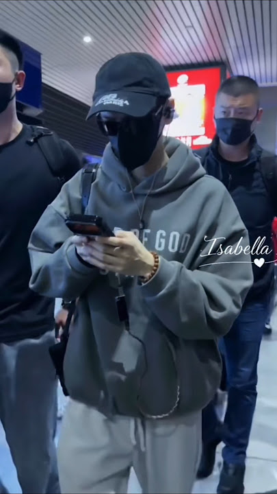 Xixi back in his hometown Chengdu for vacation ✨💞 #luoyunxi #shorts #shuilongyin #罗云熙 #leoluo #羅雲熙