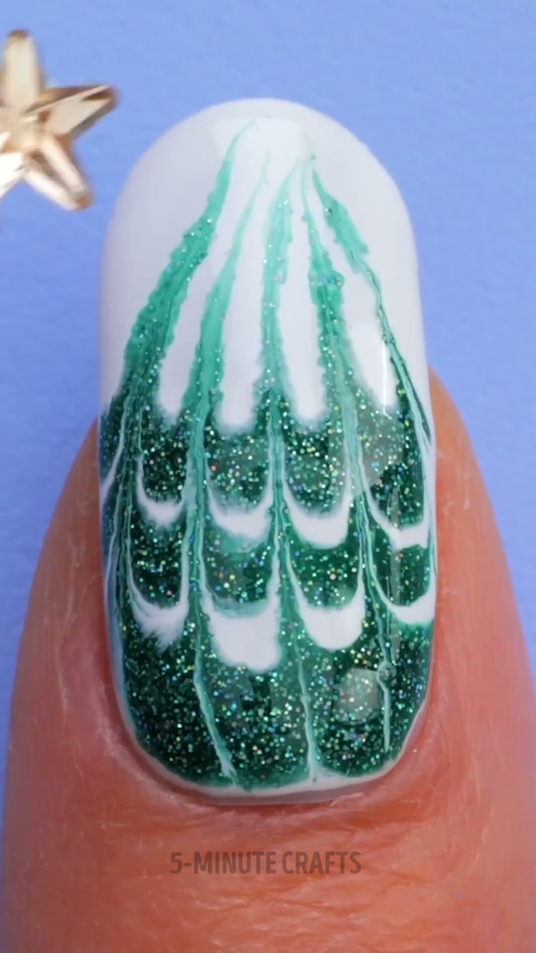 Christmas Nail Art ? #shorts #diy #nails #easy