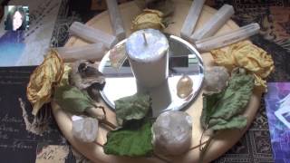 How to create a simple Full Moon Altar - April 2016 How to use nature in an altar for beginner witch