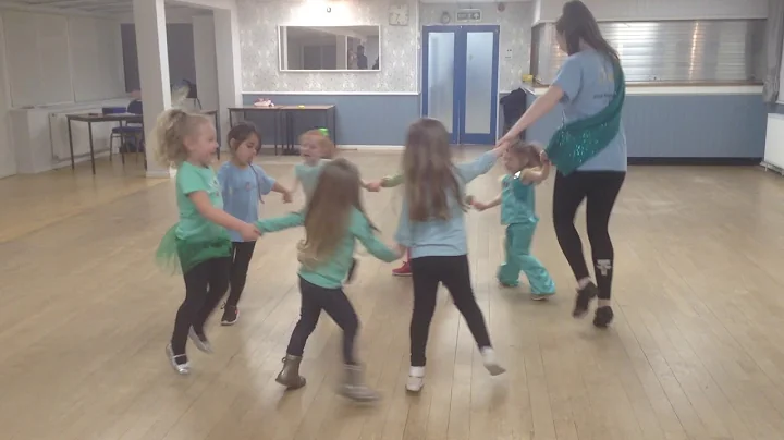 Middleton Classes - 3-6 year olds - St Patrick's Day Theme - Irish Dancing