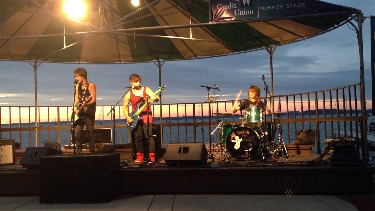 The Sanctorium covering hysteria by muse