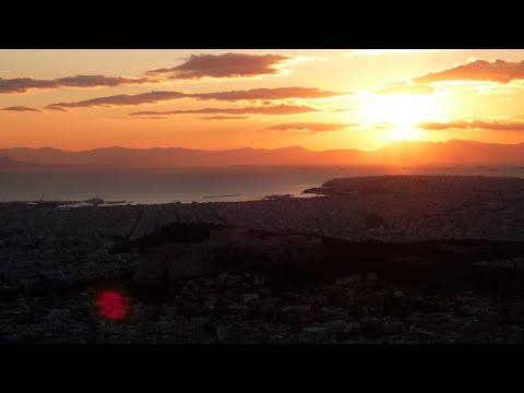 Αθήνα: Ηλιοβασίλεμα από το Λυκαβηττό - Athènes, Grèce: Le coucher du soleil vu du Mont Lycabette.