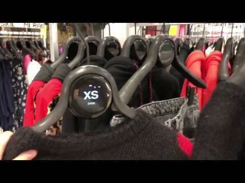 Smart hangers Cintre connecté Galeries Lafayette