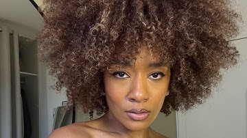 Finalização com franja no cabelo crespo + muita definição