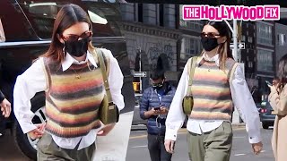 Kendall Jenner Grabs Lunch, Goes Shopping & Sightseeing With Friends In New York City 3.21.21