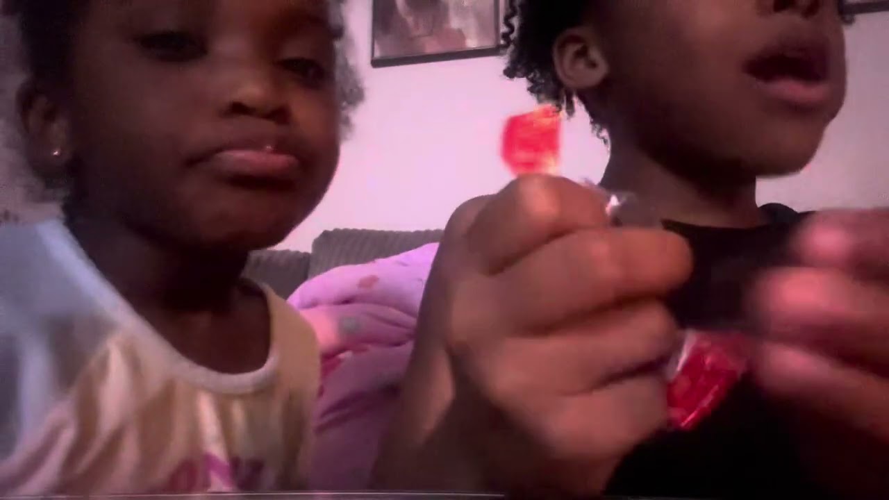 Trying the candy efrutti 