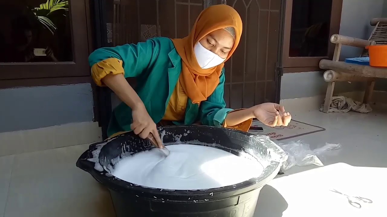  Cara  Membuat  Sabun  Cuci Piring Mudah DIY Dish Soap oleh 