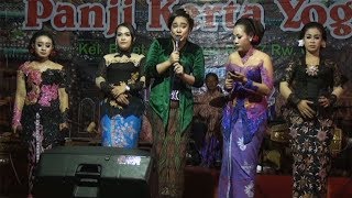 CAMPUR SARI PANJI KERTA BINANGUN DALAM RANGKA PERNIKAHAN IWAN & NIKEN