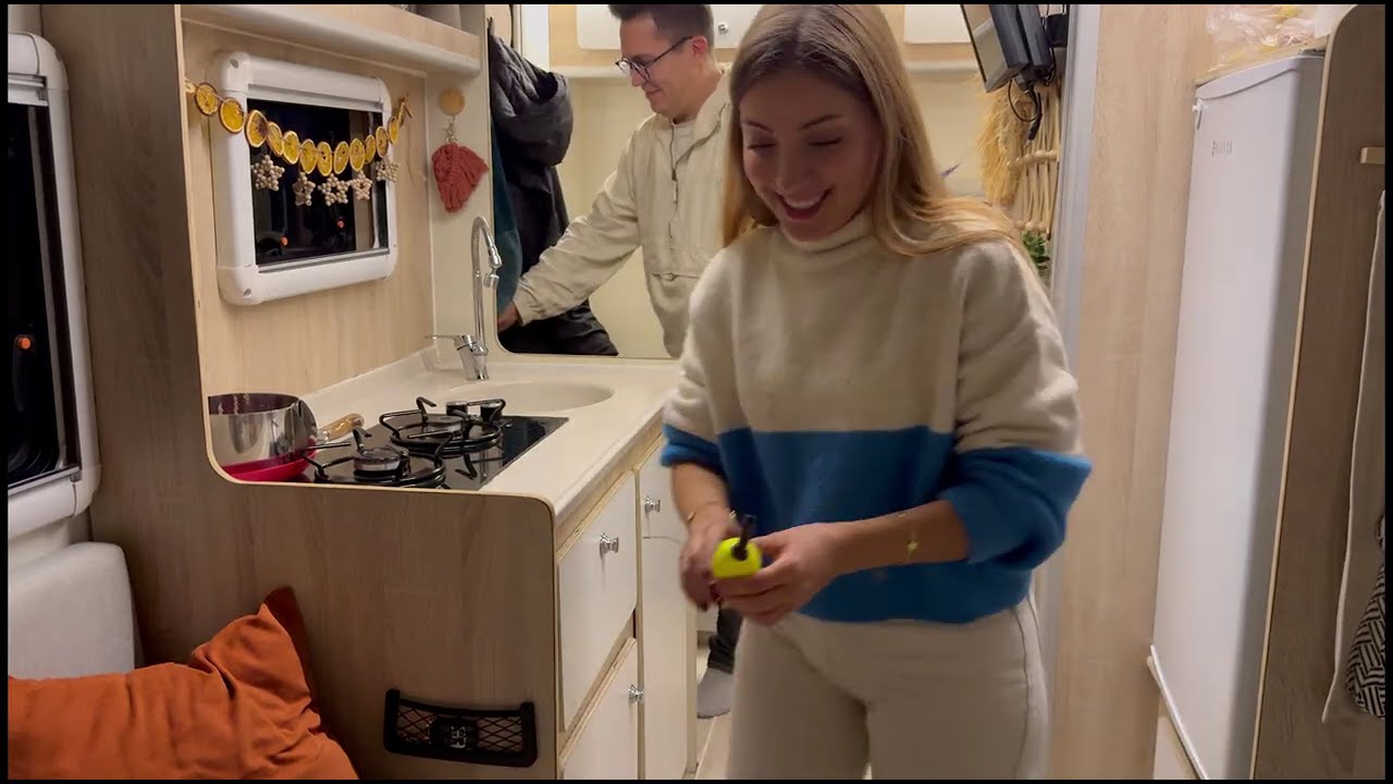 Şehirden Uzak Karavan Kampı | ARI SALDIRISI !! Keçiler ve Doğum Günü 