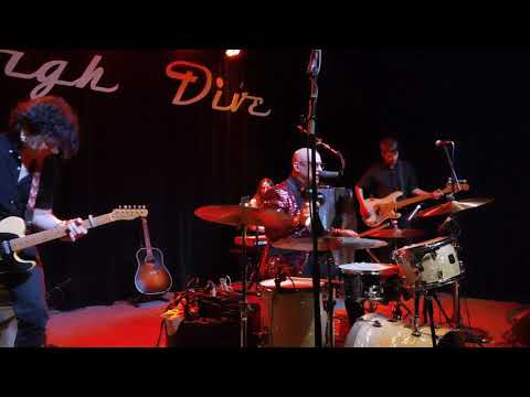 7Horse band perform "Two Stroke Machine" @ High Dive Seattle, WA 10.20.19