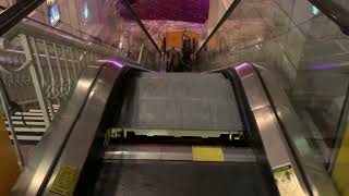 EPIC FAIL RARE O&K escalators @ Rio Masquerade Tower Las Vegas, NV
