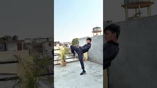 Effective Self Defense Knee Kick (Step-by-Step)🥋 #selfdefense #youtubeshorts #usa #uk #viral #shorts