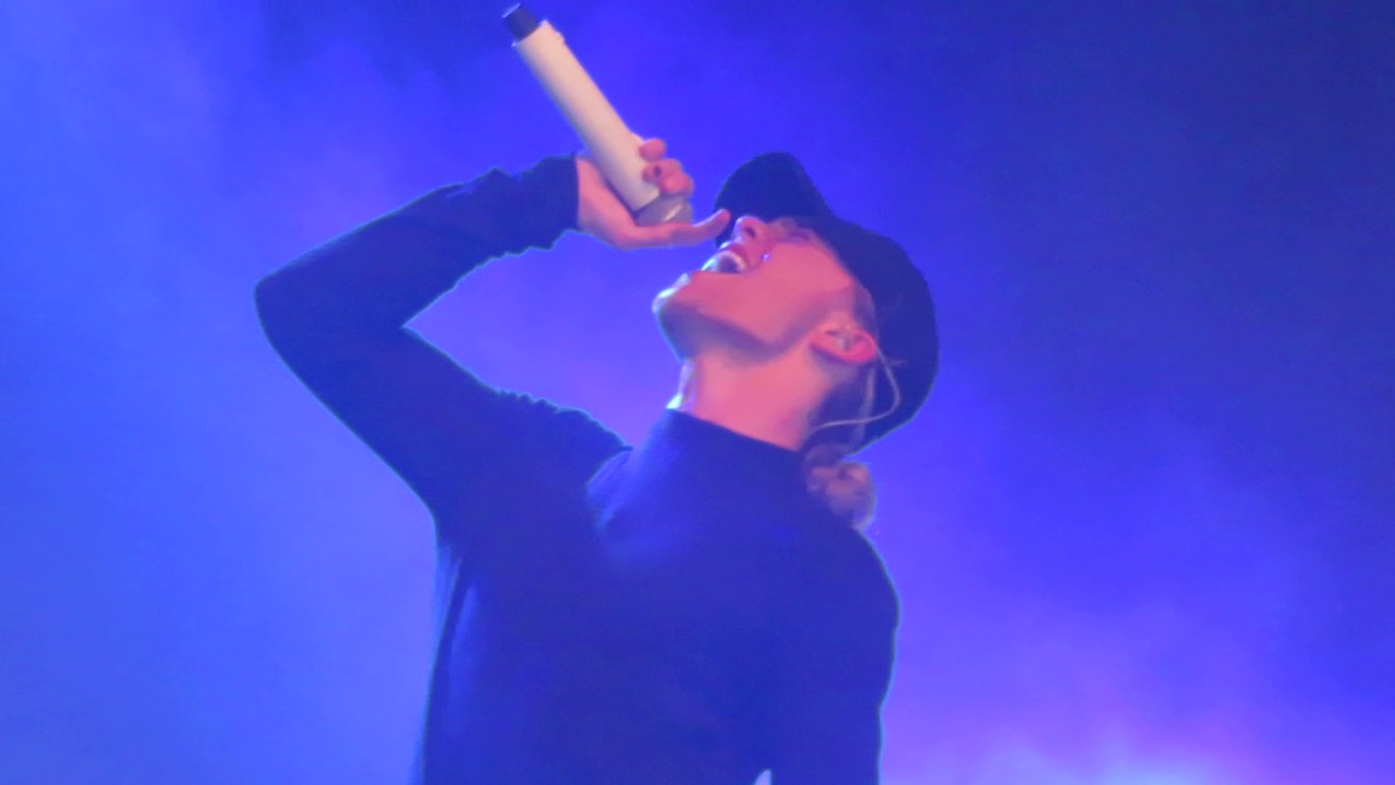 Watch B Brave, Doolhof , Live Afscheidsconcert 30-04-17 on YouTube Watch B Brave, Doolhof , Live Afscheidsconcert 30-04-17 on YouTube