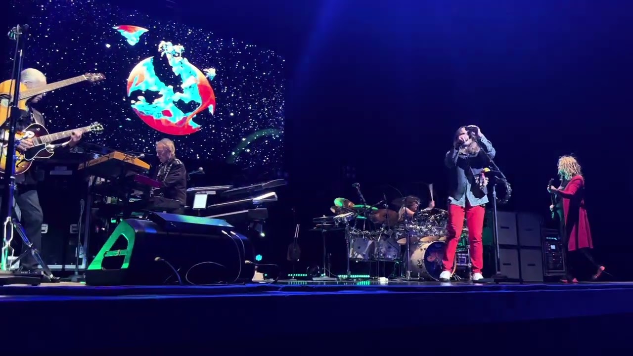 Yes Roundabout Fort Lauderdale Florida 10-19-25