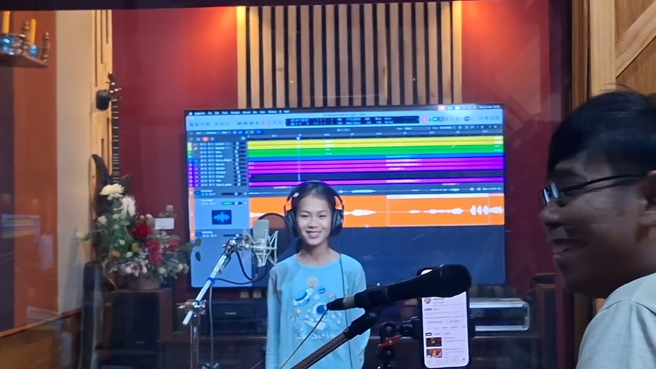 กว่าสิออกมาเป็นเพลงแต่ละเพลงกว่าจะได้แต่ละคำ #บ้านศรีวิไล #เคศรีวิไล #ธิดาลาวศรีวิไล 