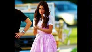 Selena Gomez&The Scene Stop and Erase (Song+Pictures) Resimi