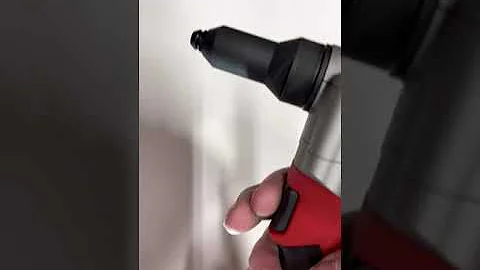 Milwaukee M12 Rivet Tool functionality check