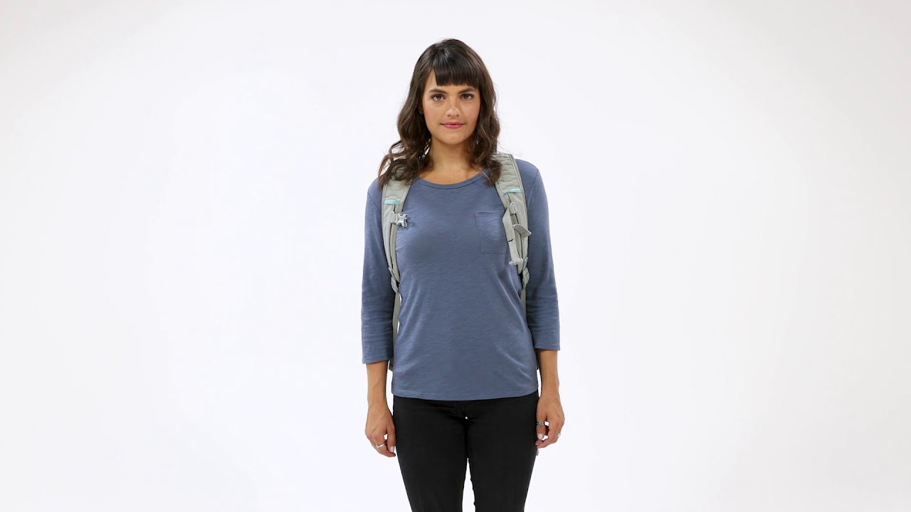 Squamish 20L Backpack Urban Coast Grey - YouTube