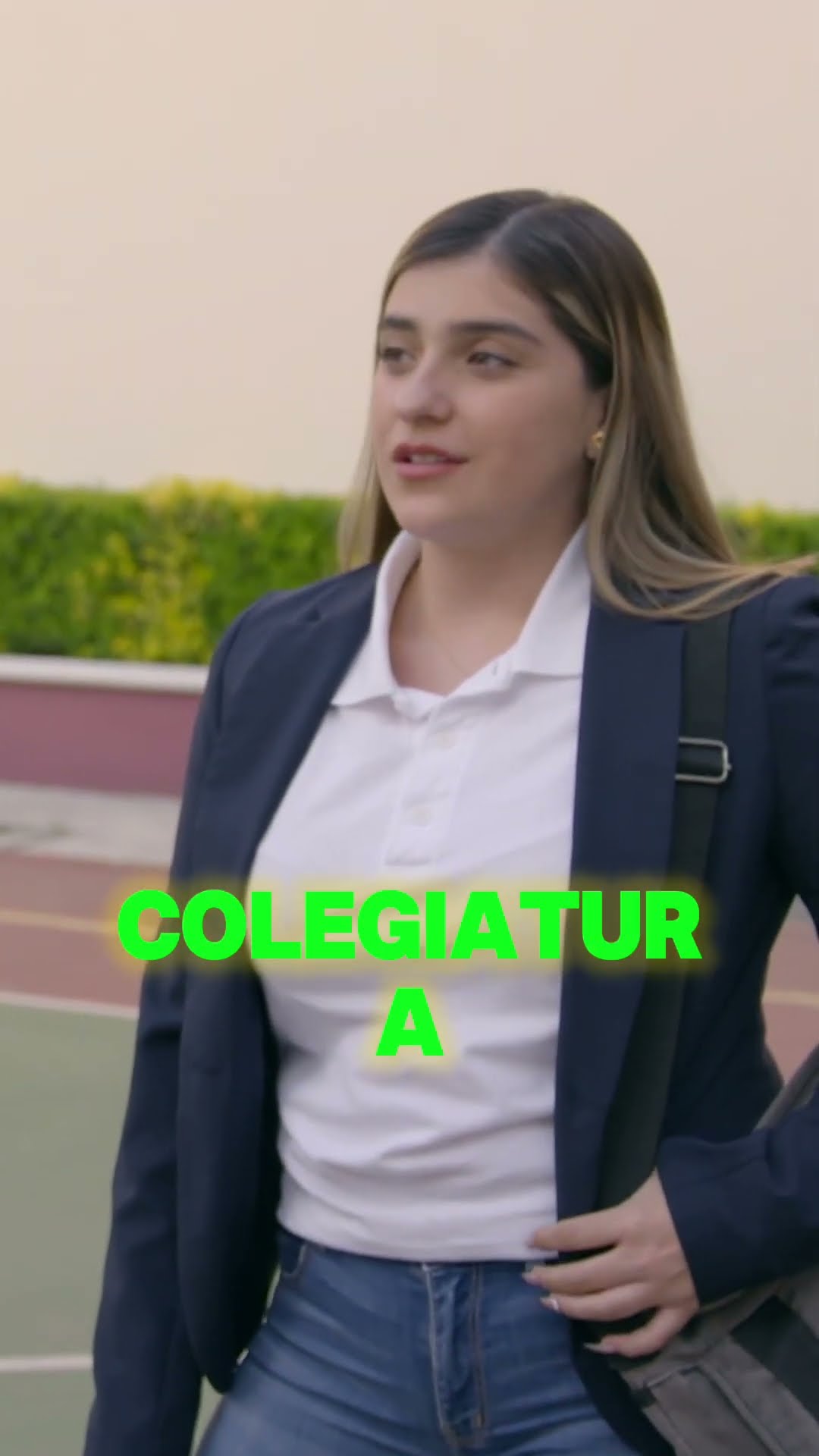 ? Daniela se hace pasar por millonaria #LaRosaDeGuadalupe