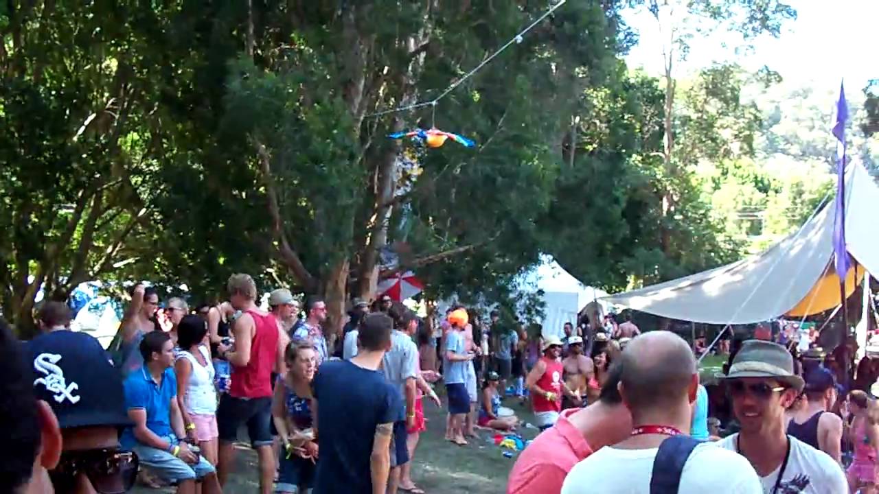 Acid Mondays @ Playground Weekender Festival 2010 (vid 1)