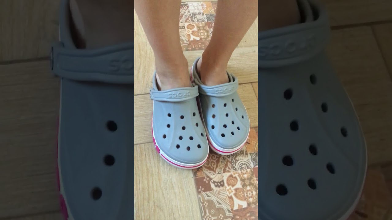 Как отличить crocs. Кроксы 2022. New Crocs 2022. Crocs модели 2022. Тканевые кроксы 2022.