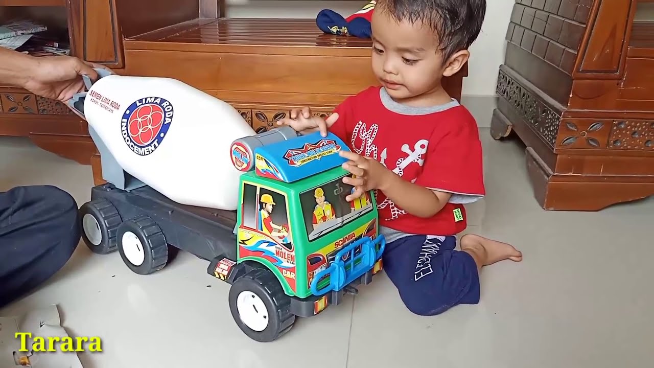 Unboxing mainan mobil truk molen besar  car toys YouTube