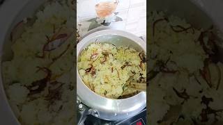 raat ke chawal ko subh fry kr diya #minivlog #salehavlog #shorts #viral #housewifevlogger #vlogger