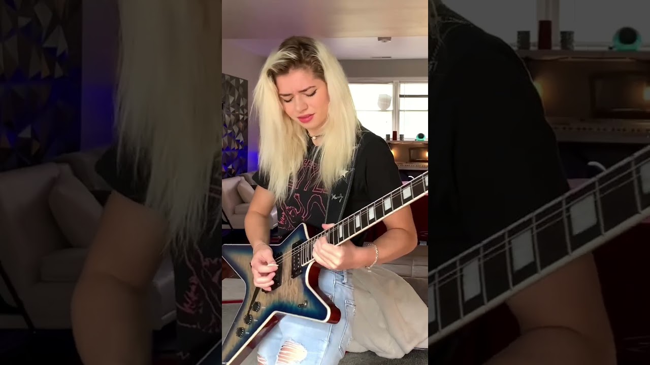 Guarda "Crazy Train" Solo Cover - By Lexi Rose su YouTube Guarda "Crazy Train" Solo Cover - By Lexi Rose su YouTube