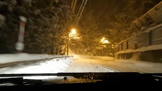 大雪の三国峠を走る