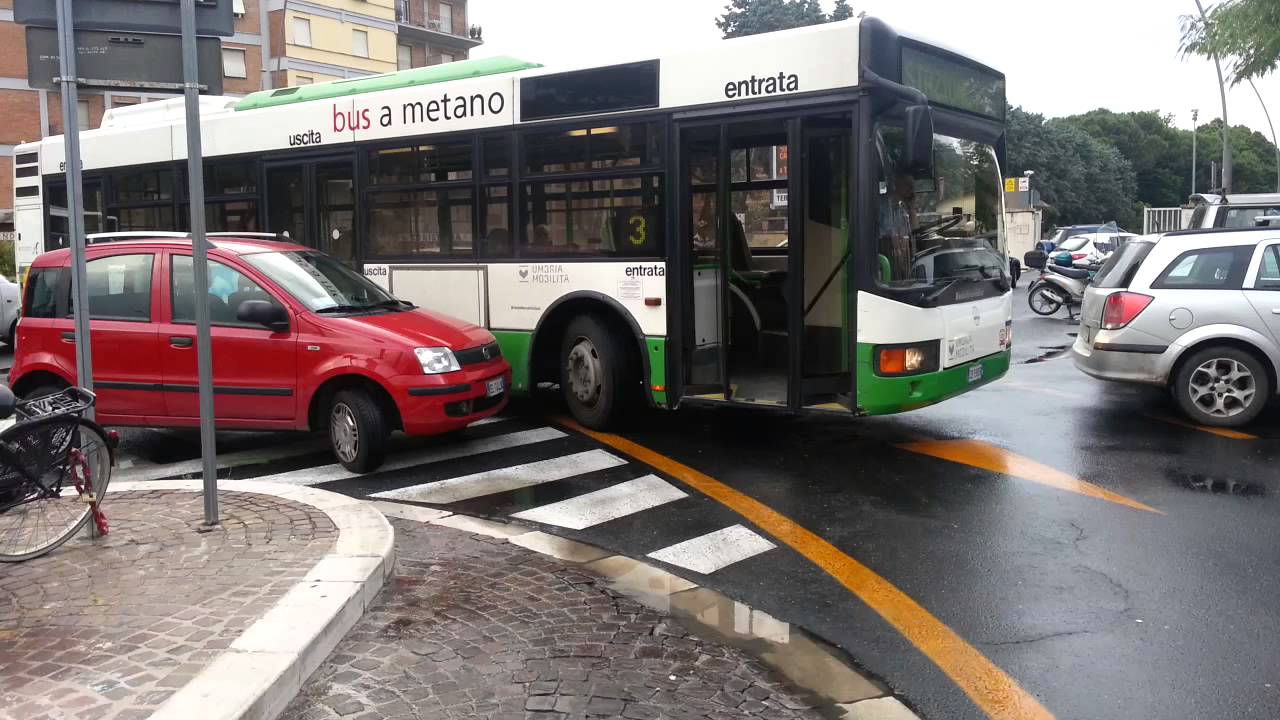 Terni, caos stazione : pullman bloccati