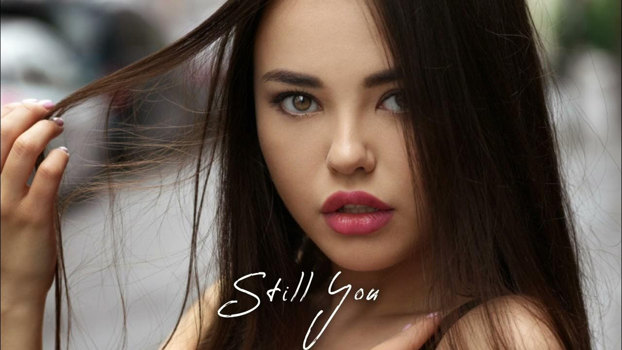 Ona juda hayajonlanib, porno videolarda ozini ogliga berdi.