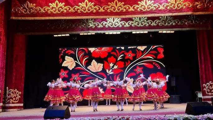 Әр жерде жалаңаш